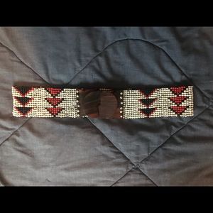 Beaded fashion belt with wooden clasps